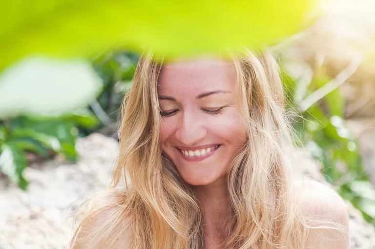 L’Hennè Biondo a base di erbe tintorie: E’ una base perfetta per fare poi i Colpi di Sole, Contrasti, Shatush e Balayage