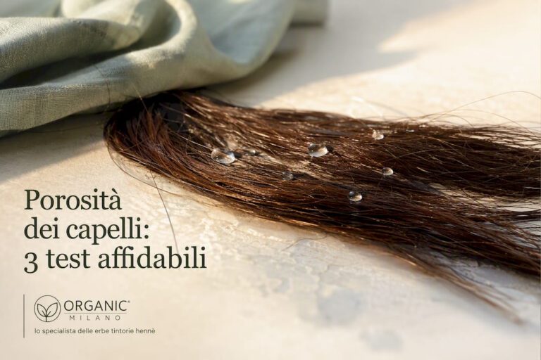 Ciocca di capelli bagnata con gocce d’acqua